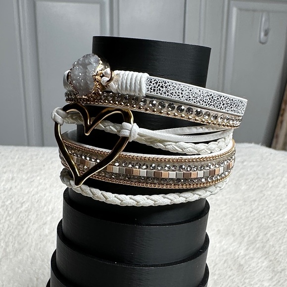 Women's Leather Wrap Bracelets Gold Heart Stackable Boho Vegan Magnetic White - Picture 3 of 12